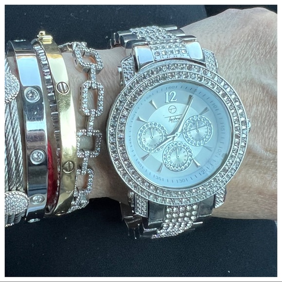 #09 Make a Statement Bling Bling Diamond watch - Picture 3 of 3